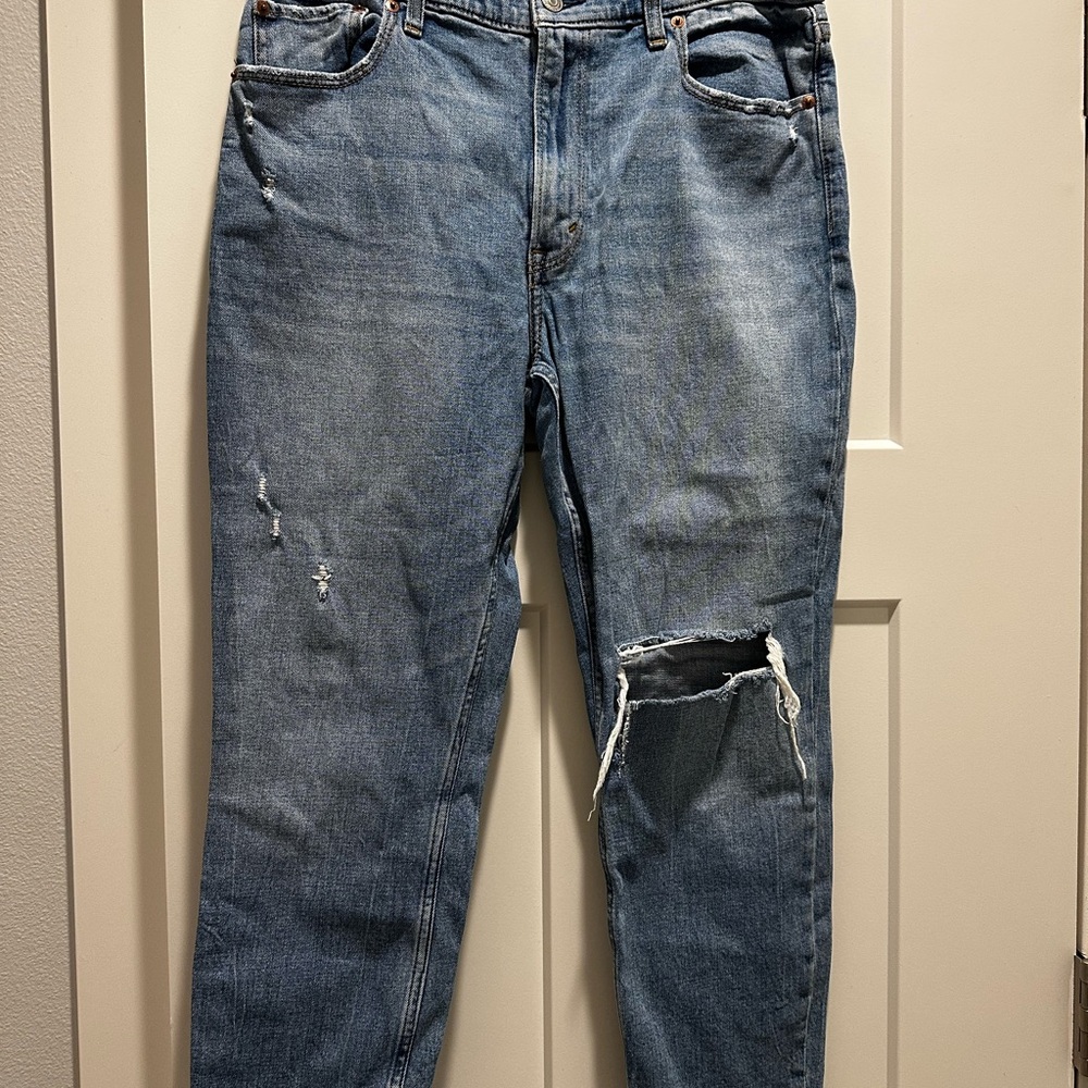 Abercrombie and Fitch Women’s Blue Distressed Jeans